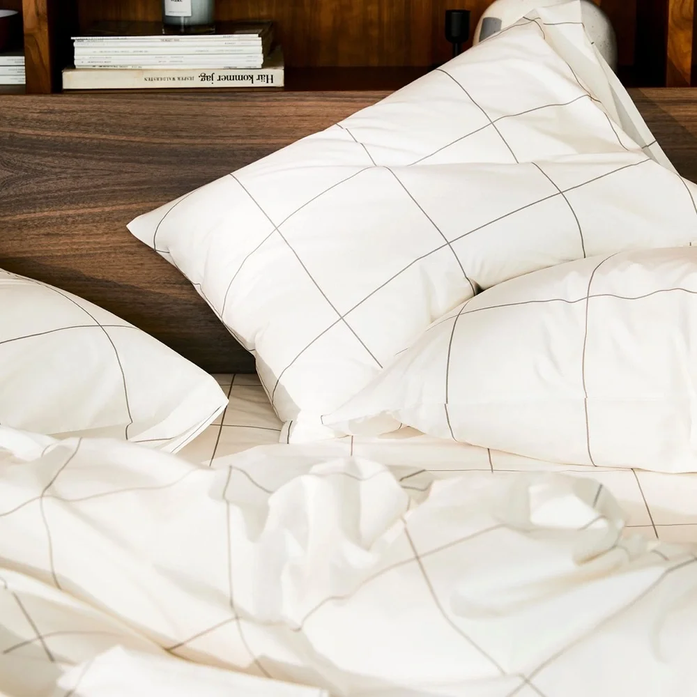 Brooklinen Classic Percale Duvet Set in Window Pane Full/Queen - Picture 2 of 6